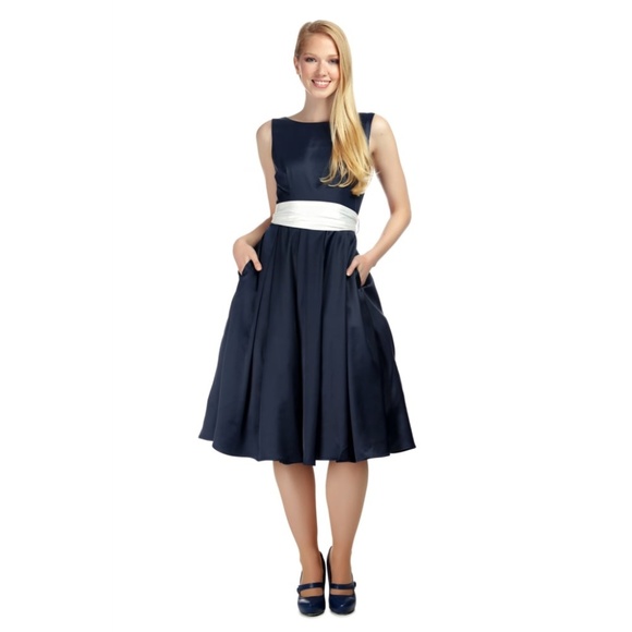 COLLECTIF Dresses & Skirts - VANESSA Jazzy Classic Swing Dress
